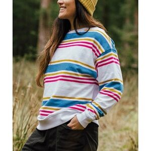 Passenger Women's Graceful Textured LS Top, size Large